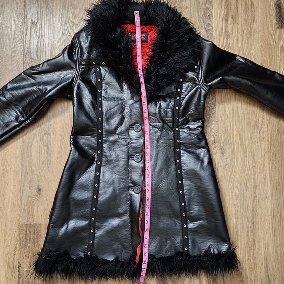 SOLD TRIPP NYC XL Vegan Leather Penny Lane Faux Fur Coat Red & Black w Grommets - Picture 11 of 13